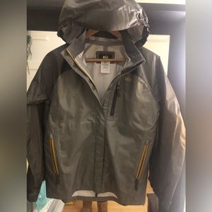 REI Kid's olive Full Zip Long Sleeve Windbreaker Stowaway Hood Jacket L (14-16)